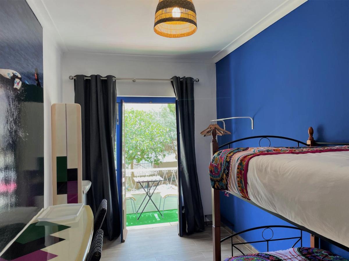 Ateliersurf29 Guest House อัลมาดา ภายนอก รูปภาพ