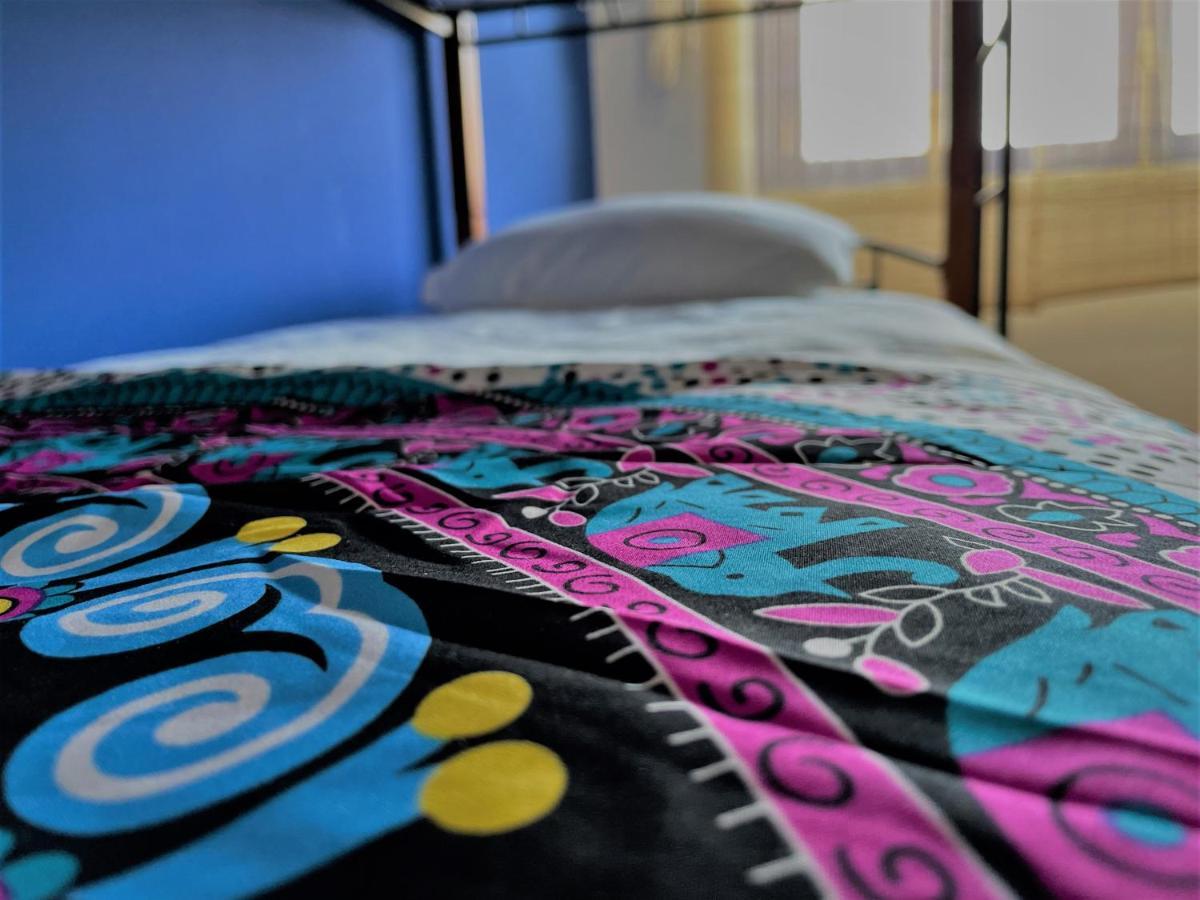 Ateliersurf29 Guest House อัลมาดา ภายนอก รูปภาพ